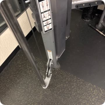 Body builder works out (1)